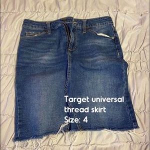 Universal thread denim skirt